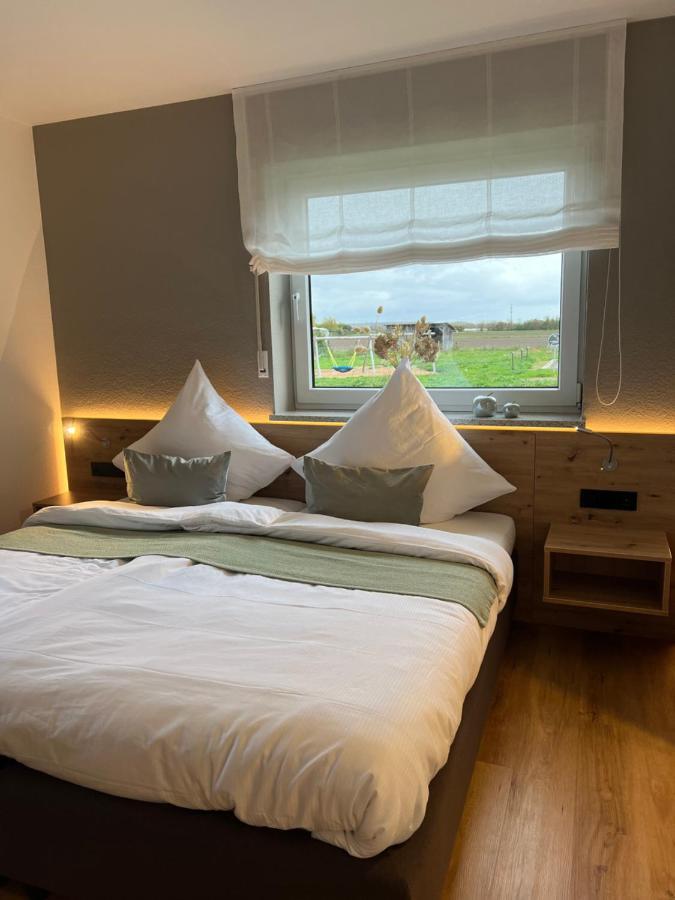 Vorgebirgsblick - Restaurant Biergarten Gaestehaus Bornheim  Eksteriør billede